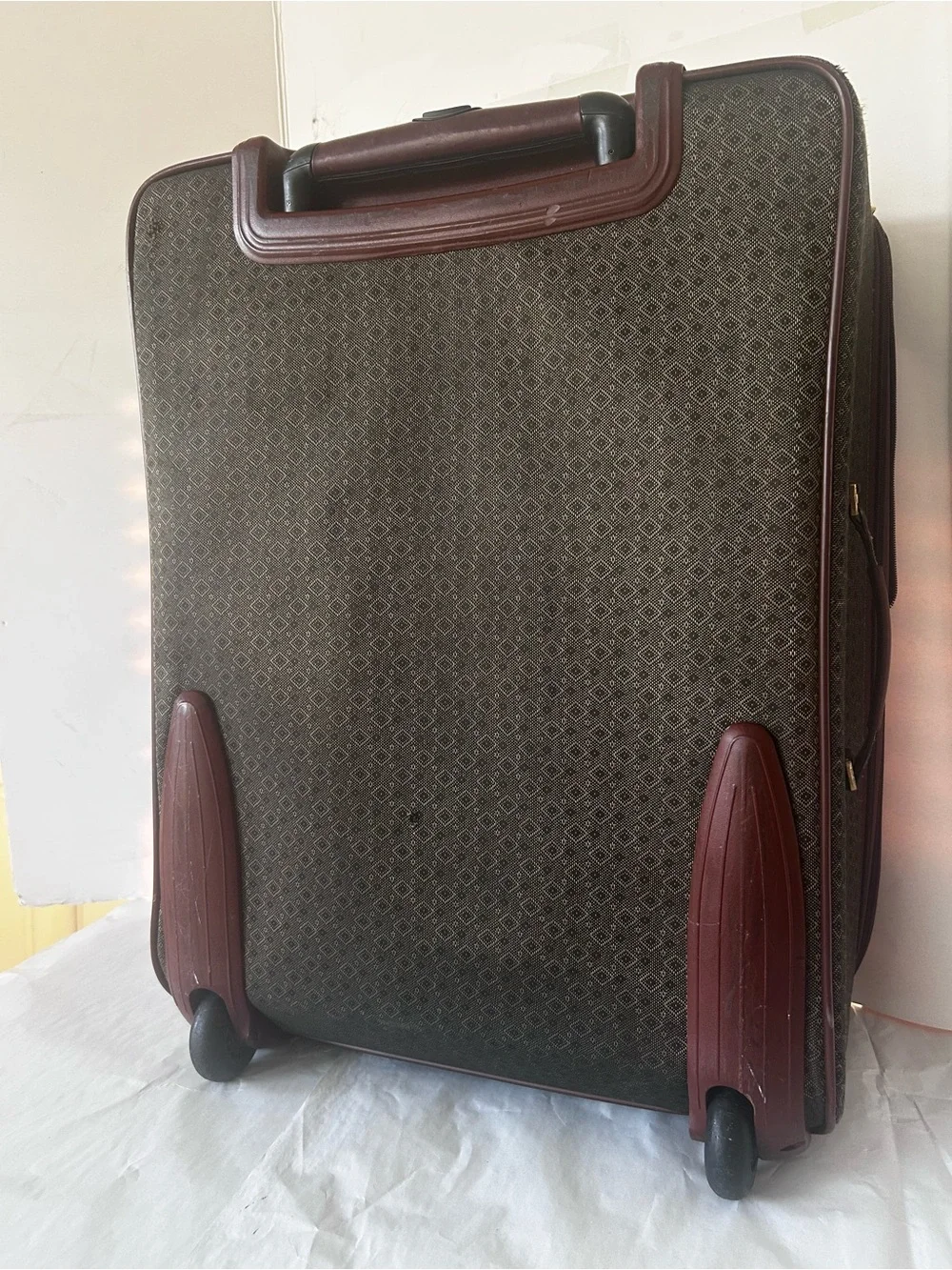 Hartman Wing Diamond pattern rolling luggage leather brown 24” Expandable